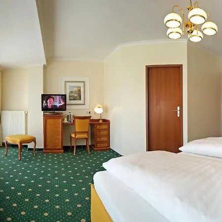 Sacher-stoiber Hotel 3*