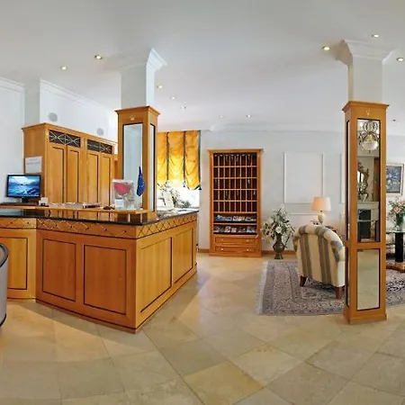 Hotel Sacher-stoiber 3*