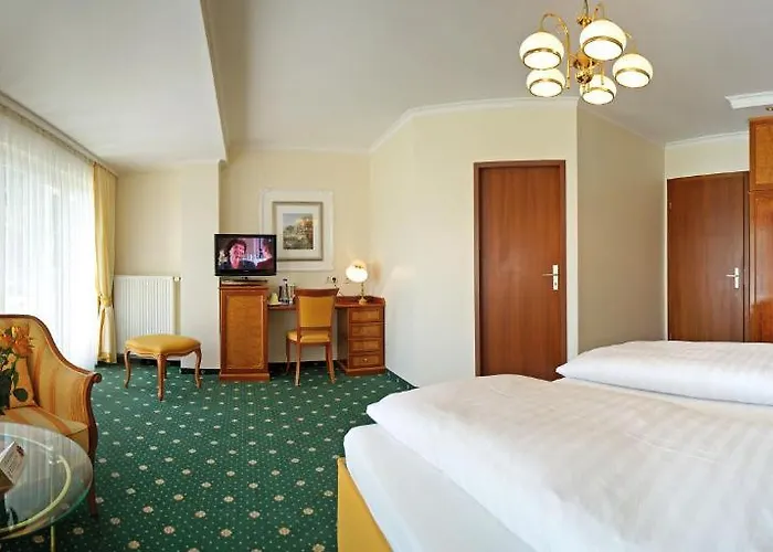 Sacher-stoiber Hotell 3*